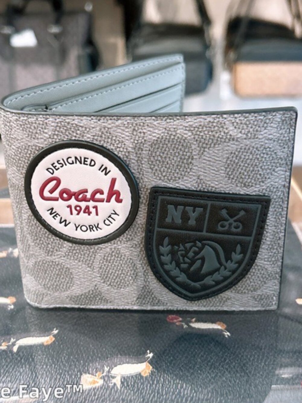 NWT Coach MEN's 3-In-1 Wallet In Signature Canvas With Patches CCG27